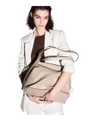 תיק דמוי עור מבית ARMANI EXCHANGE דגם AEX-XW002603AF19902U6223