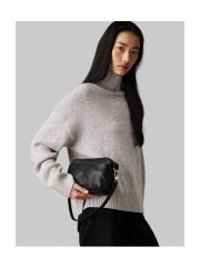 תיק דמוי עור לאישה מבית Tommy Hilfiger דגם K60K612907-BEH