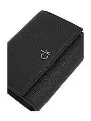 ארנק דמוי עור לאישה מבית Calvin Klein  דגם K60K612945-BEH