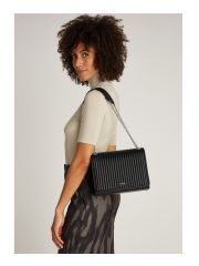 תיק דמוי עור מבית Calvin Klein דגם K60K613080-BEH