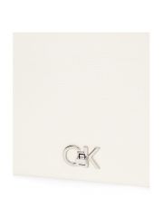 תיק צד דמוי עור לאישה מבית Calvin Klein  דגם K60K613177-67U