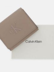 BOLD CK MEDIUM BIFOLD