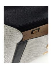 תיק דמוי עור מבית Guess דגם G-AG971919-NTC