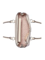 תיק צד דמוי עור מבית Guess דגם G-LE996306-TAU