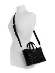 תיק צד דמוי עור לאישה מבית Guess דגם G-QG962575-BLA