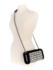 תיק דמוי עור מבית Guess דגם G-QT813972-BML