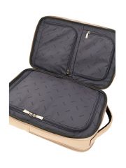 תיק גב דמוי עור לאישה מבית Guess קולקציית NOROM ZIP ARND TRAVEL BACKPACK דגם