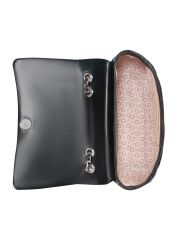 תיק צד דמוי עור מבית Guess דגם G-VY981220-BLA