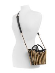 תיק צד דמוי עוד מבית Guess דגם G-WG964775-NTB