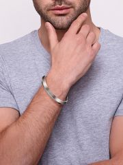 צמיד מתכת HUGO BOSS לגבר מידה M דגם 1580134