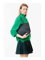 תיק דמוי עור לאישה מבית Lacoste דגם NF2037PO-000