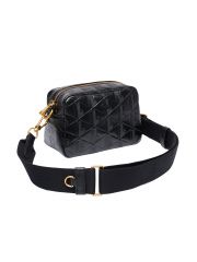 תיק צד דמוי עור לאישה מבית Lacoste דגם NF4875MH-000