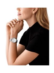 שעון יד של מייקל קורס לאישה מקולקציית  SLIM RUNWAY דגם  MK7474