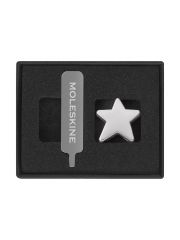 צ’ארם קישוט למחברת בצורת כוכב מבית MOLESKINE דגם PINSTARSILV