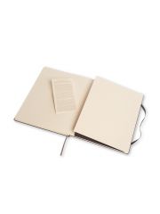 מחברת נקודות כריכה קשה מבית MOLESKINE דגם QP093