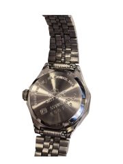 שעון ORIENT דגם Q09003U6