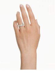 טבעת לאישה מבית SWAROVSKI קולקציית Hyperbola דגם 5714954
