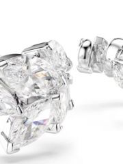 עגיל לאישה  מבית SWAROVSKI קולקציית Mesmera דגם 5747998
