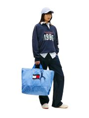 תיק בד מבית TOMMY דגם TOM-AW0AW18466-C4F