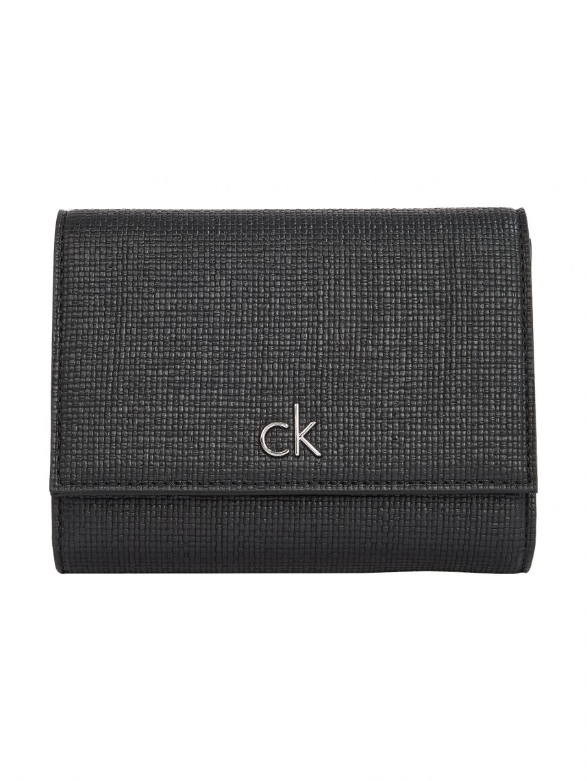 ארנק דמוי עור לאישה מבית Calvin Klein  דגם K60K612945-BEH