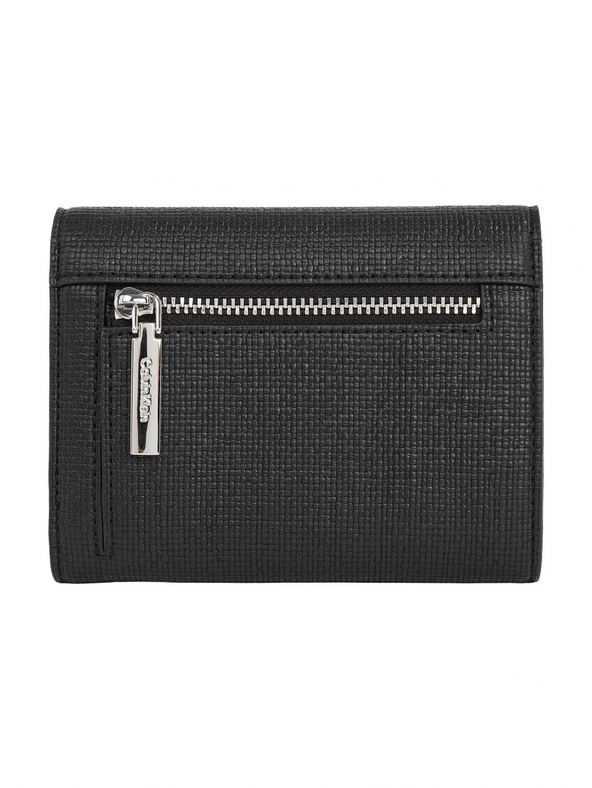 ארנק דמוי עור לאישה מבית Calvin Klein  דגם K60K612945-BEH