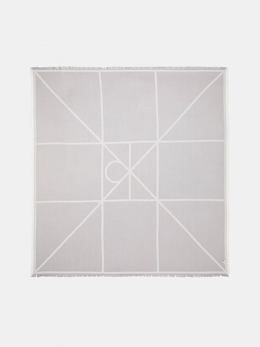 EMBLEM GRAPHIC LW SQUARE SCARF