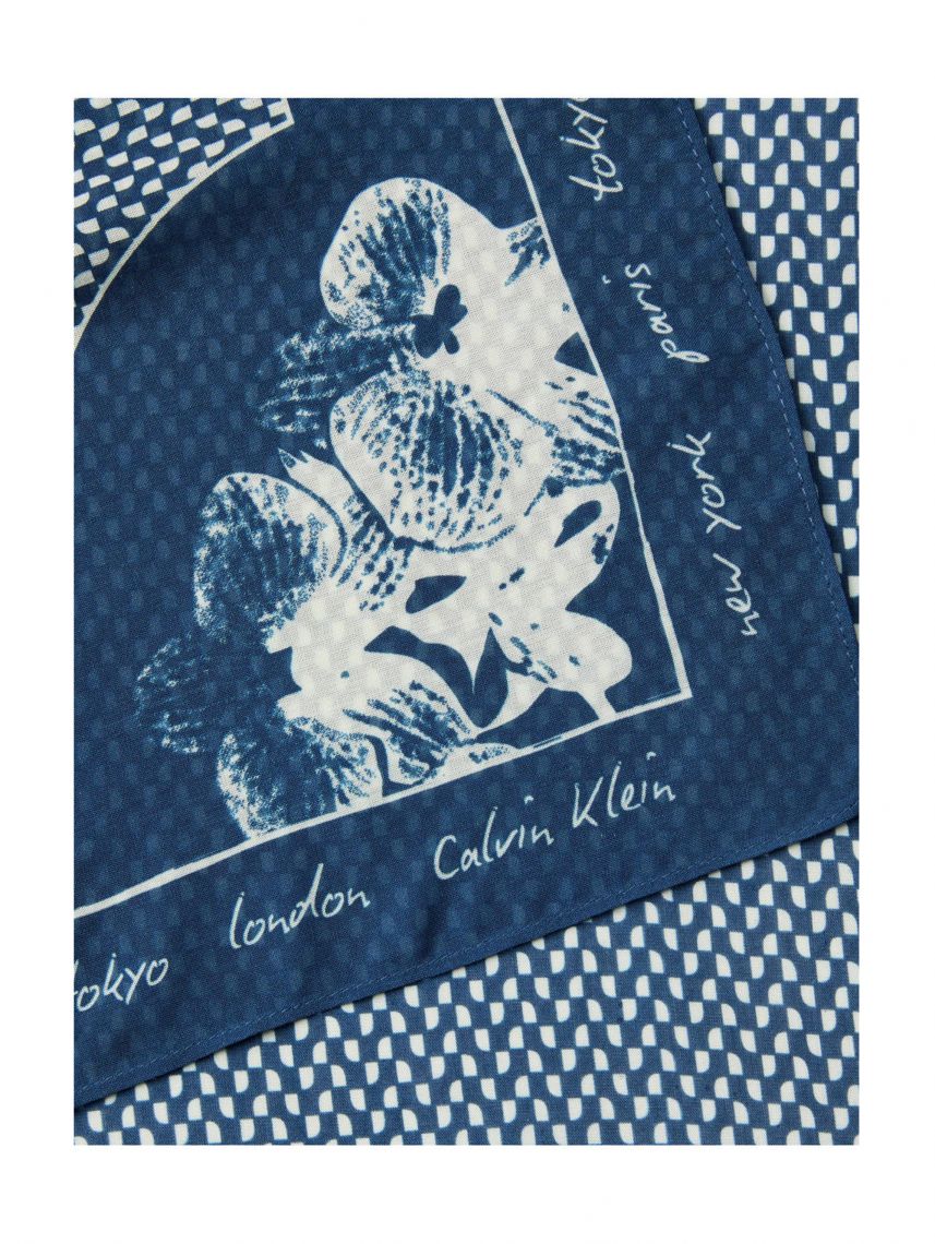GRAPHIC PRINT BANDANA