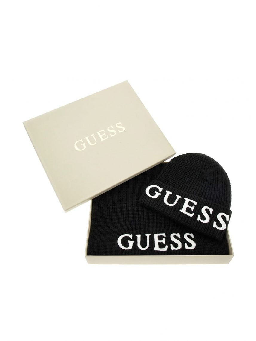 סט צעיף וכובע צמר מבית Guess דגם GFBOXWP4402-BLA