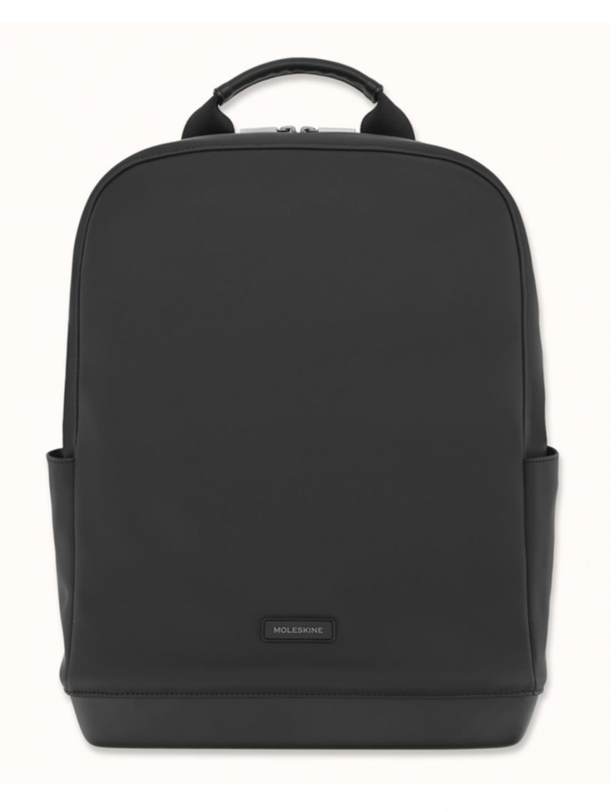 תיק גב 13 ליטר למחשב נייד מבית MOLESKINE קולקציית THE BACKPACK דגם ET9CC02BKBK