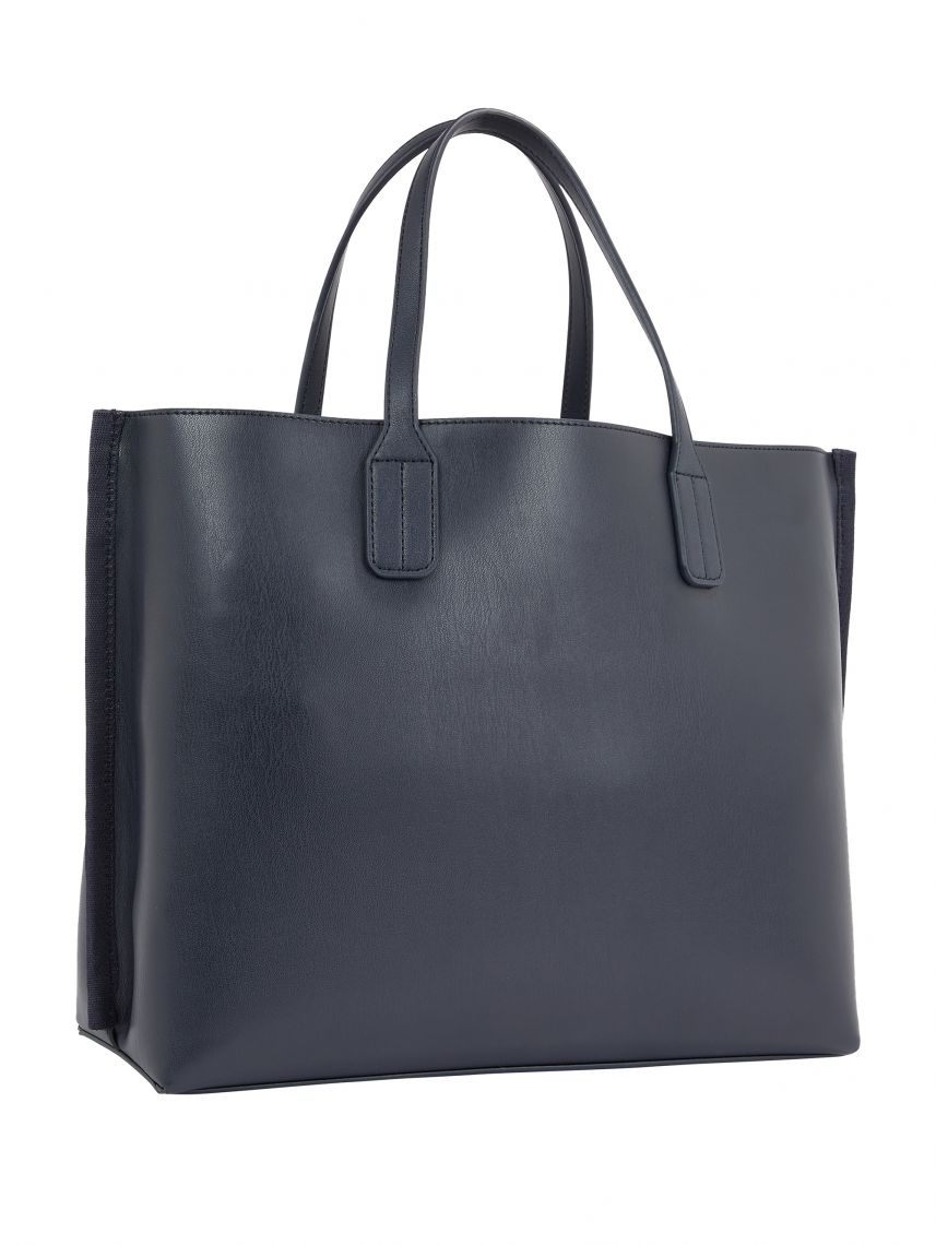 תיק צד דמוי עור לאישה מבית Tommy Hilfiger דגם AW0AW16409-DW6