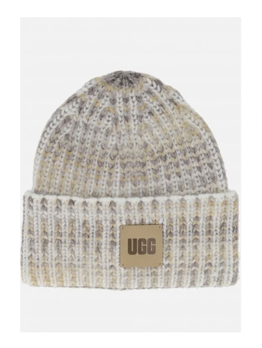 כובע צמר מבית UGG דגם 100820
