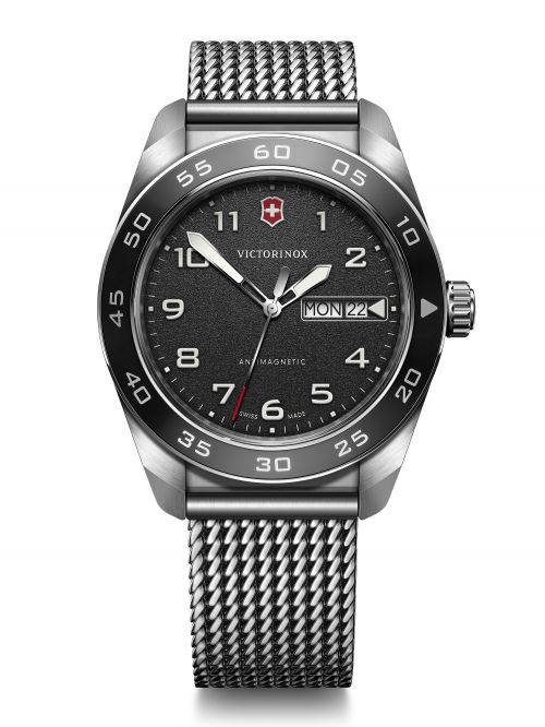 שעון יד לגבר של  VICTORINOX מקולקציית Swiss Army דגם 242043